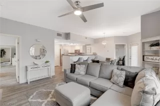 Photo #3: 2261062 Listing