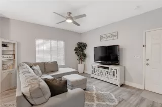 Photo #4: 2261062 Listing