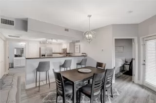 Photo #6: 2261062 Listing