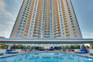 Photo #2: 2261066 Listing 