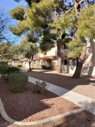 Photo #1: 2261086 Listing