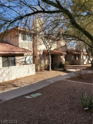 Photo #2: 2261086 Listing