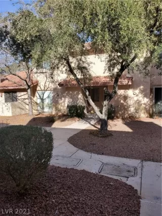 Photo #3: 2261086 Listing