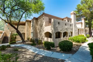 Photo #2: 2261096 Listing