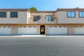 Photo #4: 2261096 Listing