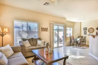 Photo #3: 2261102 Listing 