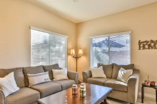 Photo #4: 2261102 Listing 