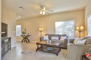 Photo #5: 2261102 Listing 