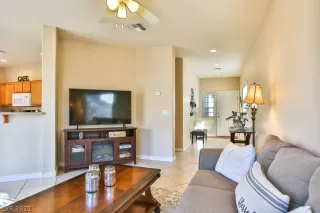 Photo #6: 2261102 Listing 