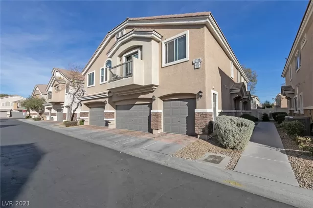 MLS: 2261108 Condo For Sale