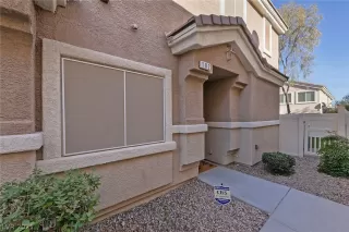 Photo #1: 2261108 Listing