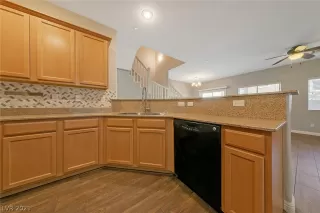 Photo #6: 2261108 Listing