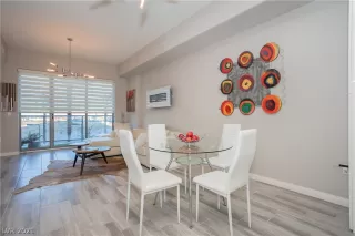 Photo #4: 2261118 Listing 