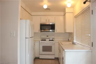 Photo #4: 2261128 Listing 