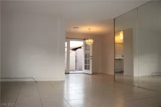 Photo #5: 2261128 Listing 