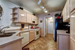 Photo #3: 2261135 Listing 