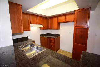 Photo #4: 2261136 Listing 