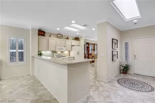 Photo #6: 2261167 Listing