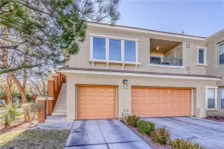 Photo #1: 2261202 Listing