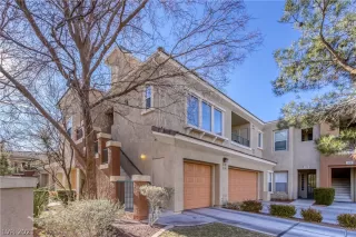 Photo #2: 2261202 Listing