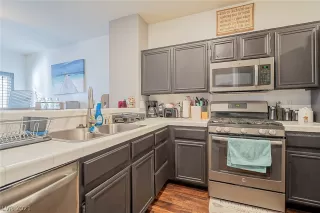 Photo #2: 2261213 Listing