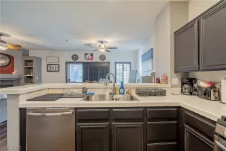 Photo #4: 2261213 Listing