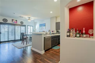 Photo #5: 2261213 Listing