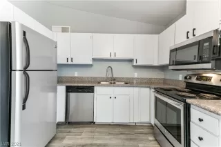 Photo #6: 2261246 Listing 