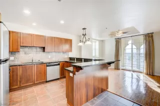 Photo #4: 2261249 Listing