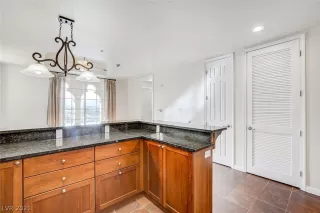 Photo #6: 2261249 Listing