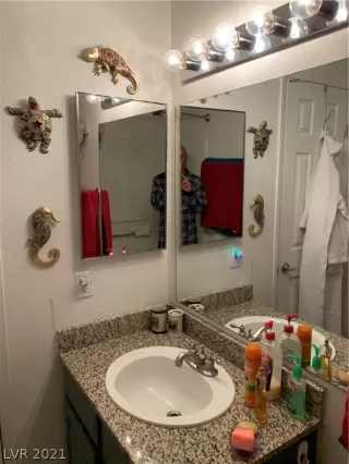 Photo #3: 2261264 Listing