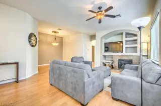 Photo #3: 2261314 Listing