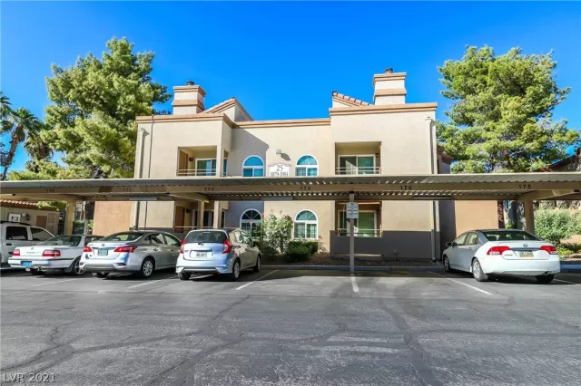 MLS: 2261334 Condo For Sale