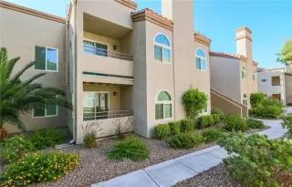 Photo #2: 2261334 Listing