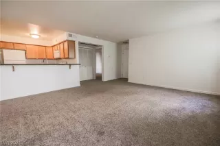 Photo #6: 2261334 Listing