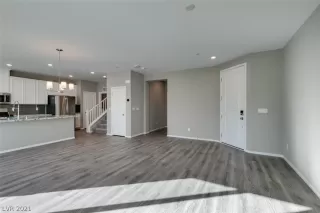Photo #1: 2261349 Listing 