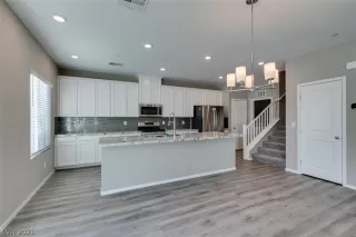 Photo #4: 2261349 Listing 