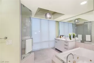 Photo #5: 2261367 Listing