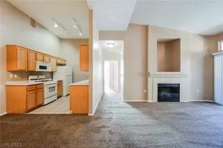 Photo #6: 2261368 Listing