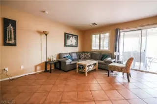 Photo #4: 2261377 Listing 