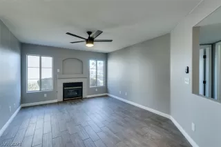 Photo #4: 2261427 Listing