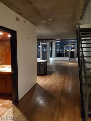 Photo #1: 2261428 Listing 