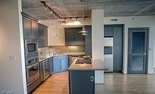 Photo #2: 2261428 Listing 