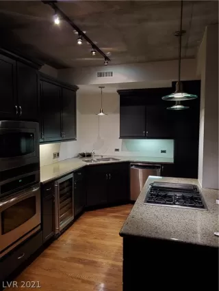 Photo #3: 2261428 Listing 