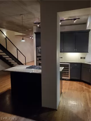 Photo #4: 2261428 Listing 