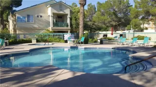 Photo #4: 2261440 Listing