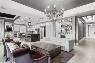 Photo #3: 2261469 Listing