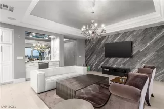 Photo #5: 2261469 Listing