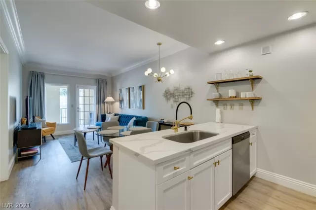 MLS: 2261476 Condo For Sale