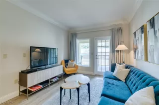 Photo #4: 2261476 Listing